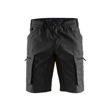 Valfria svarta shorts MAX 1537kr
